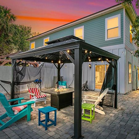 Few Steps To Ocean-4 Beach Cruisers & Free Parking & Private Backyard Jacksonville Beach Exterior photo