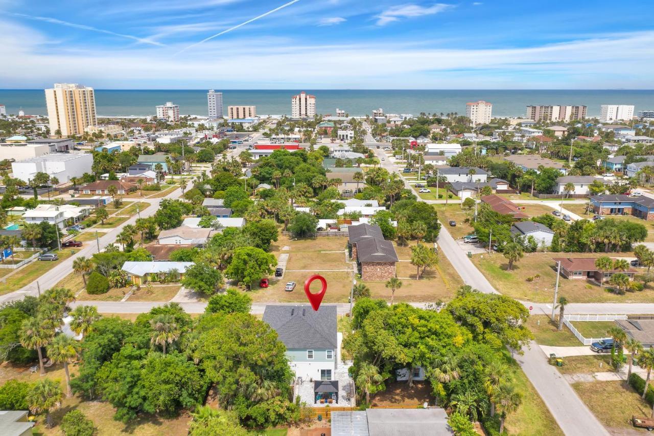 Few Steps To Ocean-4 Beach Cruisers & Free Parking & Private Backyard Jacksonville Beach Exterior photo