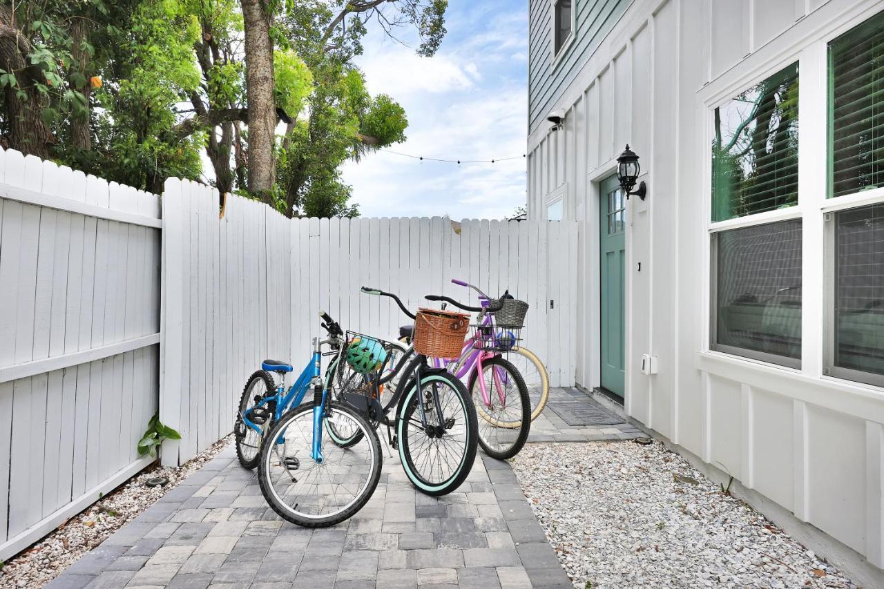 Few Steps To Ocean-4 Beach Cruisers & Free Parking & Private Backyard Jacksonville Beach Exterior photo